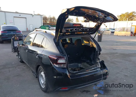 2017 Subaru Impreza 2.0I Premium z USA, uszkodzony, nr VIN 4S3GTAB64H3719310